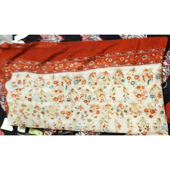 NWT - Beautiful Floral LuLu Wrap Scarf - Picture 4 of 7